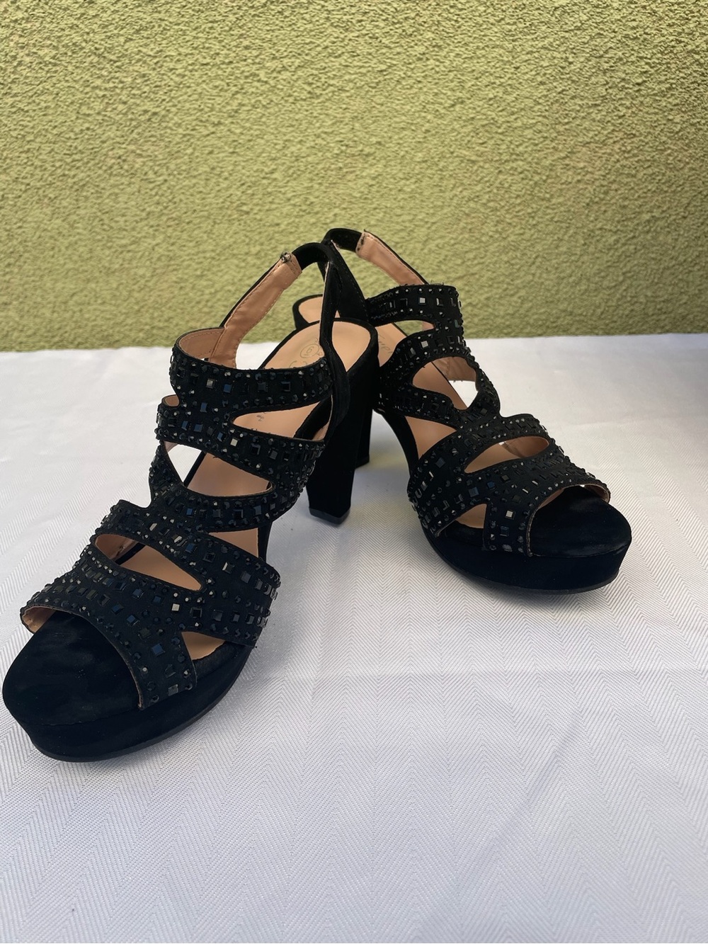Black Strappy Block Heel Sandals with Stud Details size 6